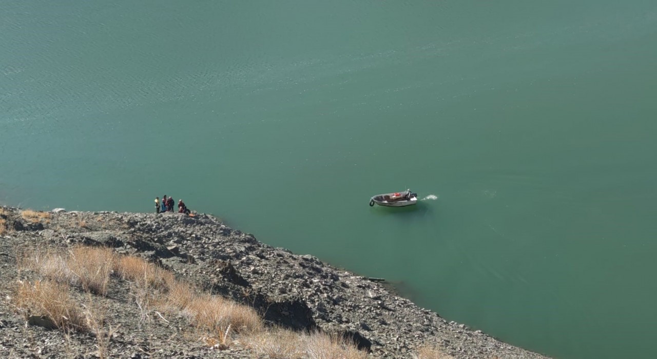 Zernek Barajına araç uçtu, arama kurtarma çalışmaları başlatıldı