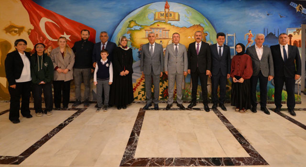 “Zihinlerin İnşasında Öğretmen” Yarışmasının Kazananları Belli Oldu