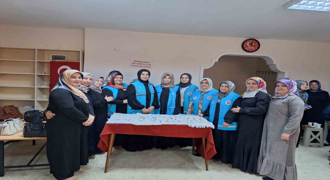 Zonguldakta TDV Kadın Kollarının projeleri çocukların yüreklerini ısıttı