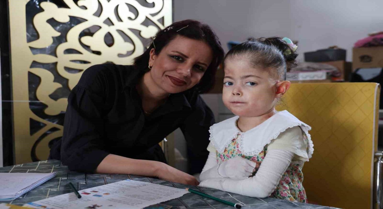 Zorlukları aşan küçük yürek: Fatmanın okuma sevgisi evde filizleniyor