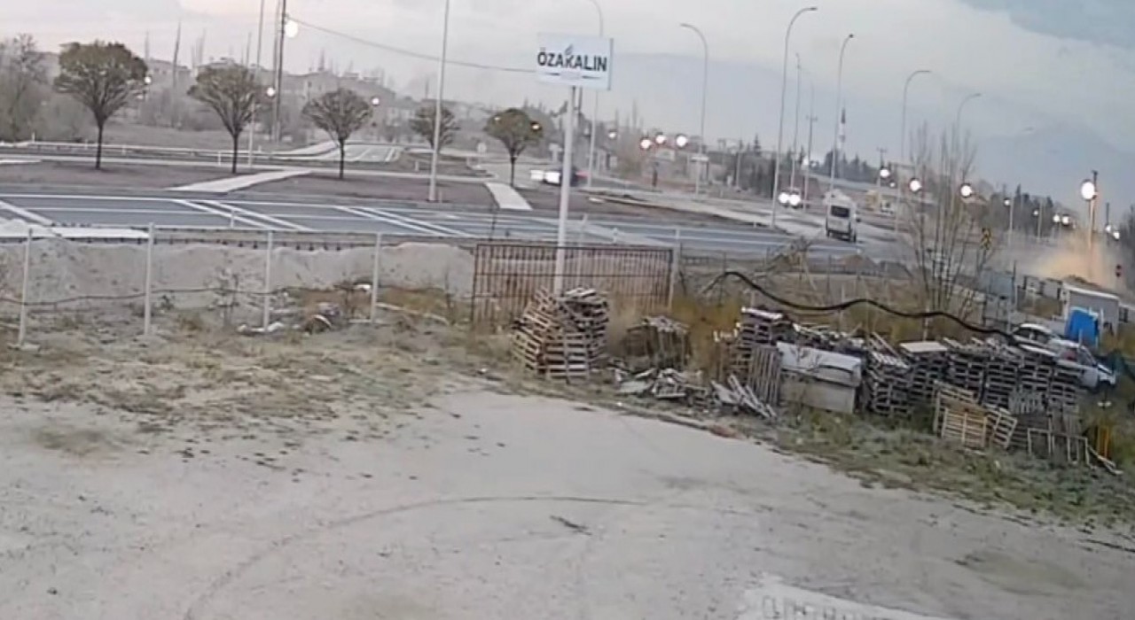 18 kişinin yaralandığı kaza güvenlik kamerasında