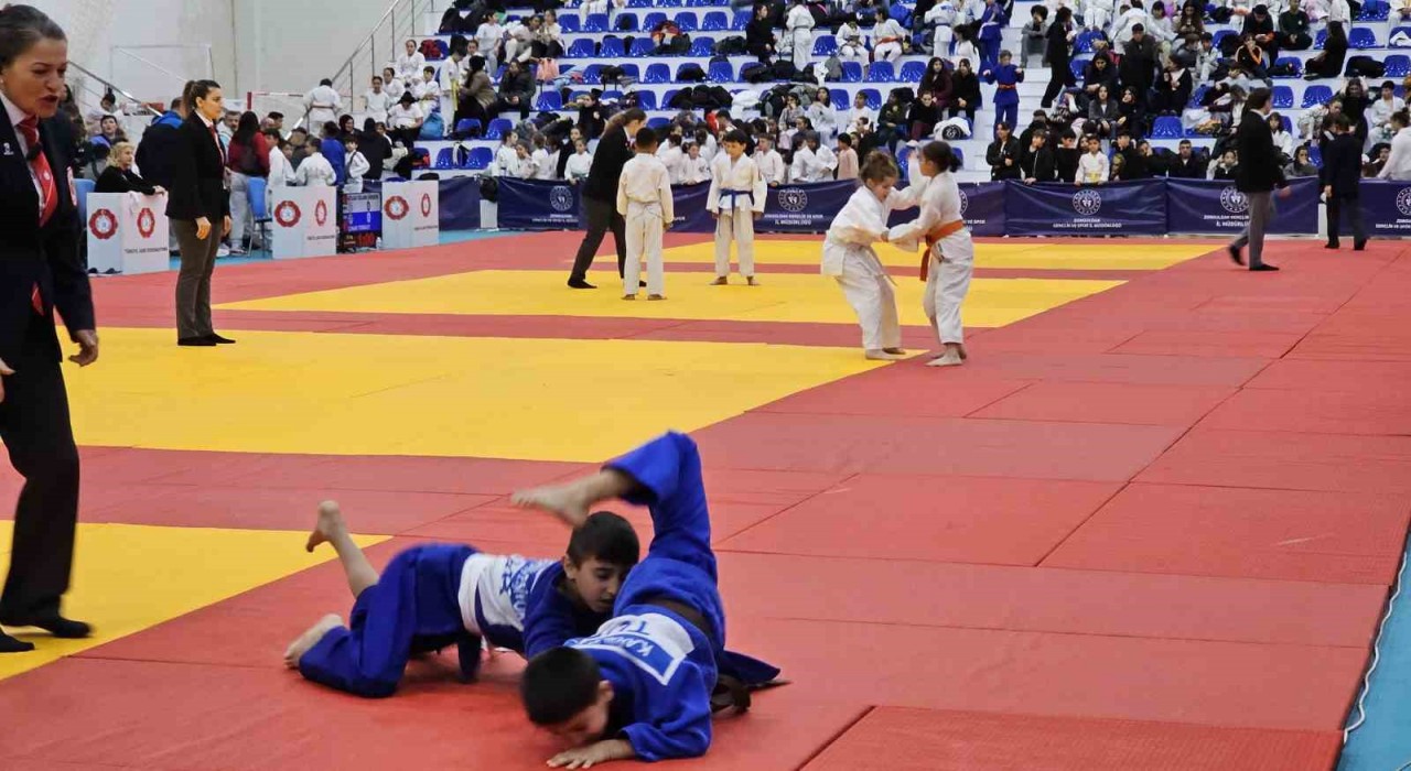 9. Uluslararası Madenci Kupası Judo Turnuvası Zonguldakta başladı