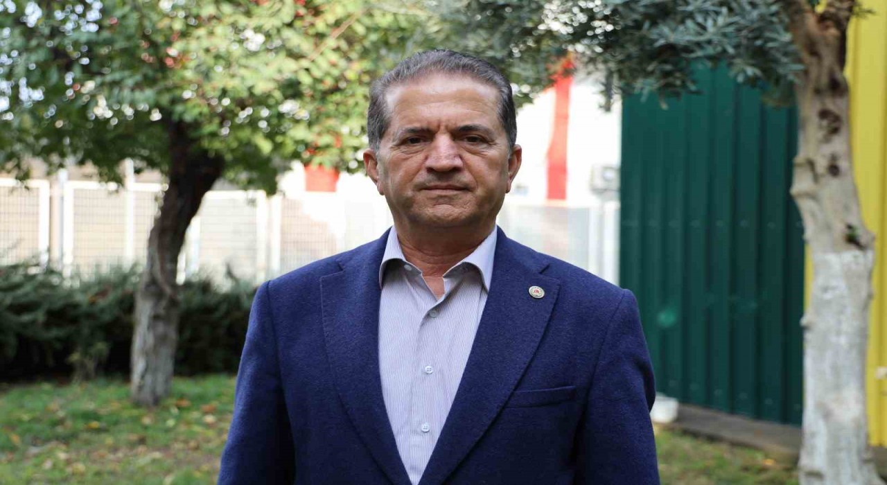 Adanaya 4 gündür aralıksız yağan yağmur, çiftçiyi sevindirdi