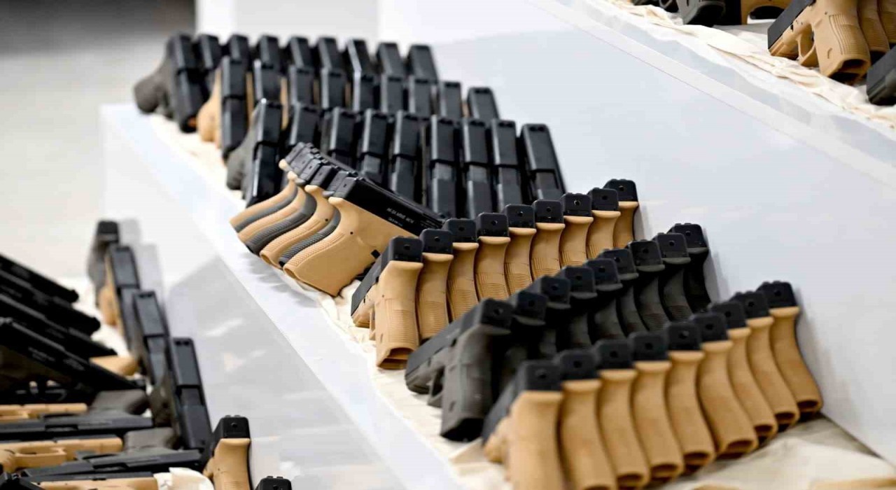 Adıyamanda bin adet tabanca ele geçirildi