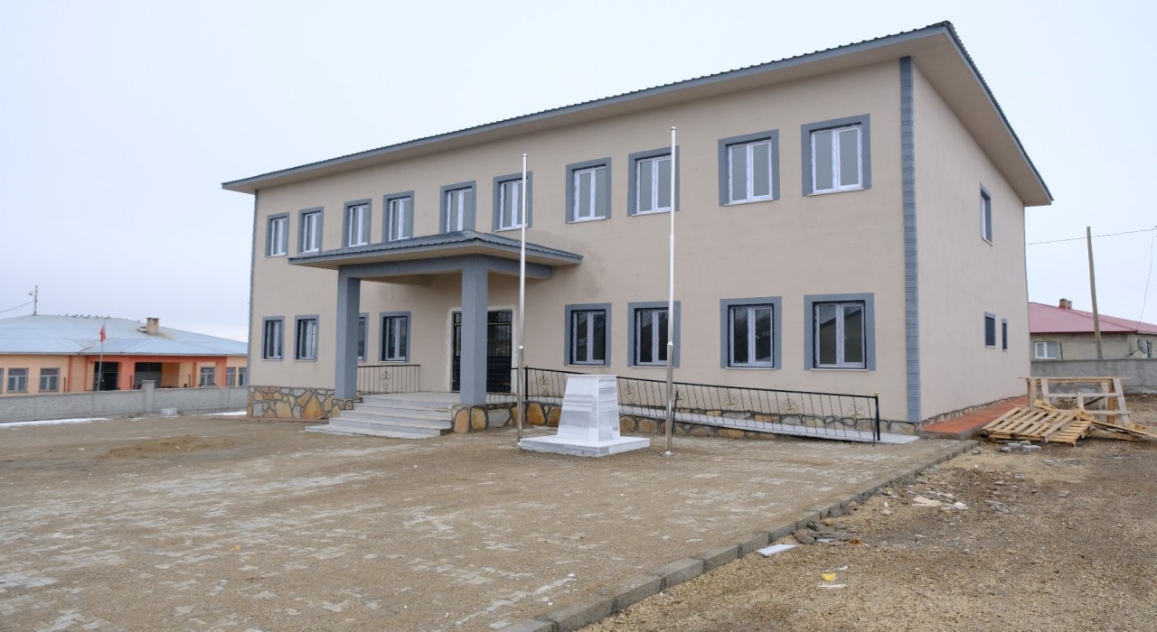 Ağrıda köy öğrencileri için modern okul yapıldı