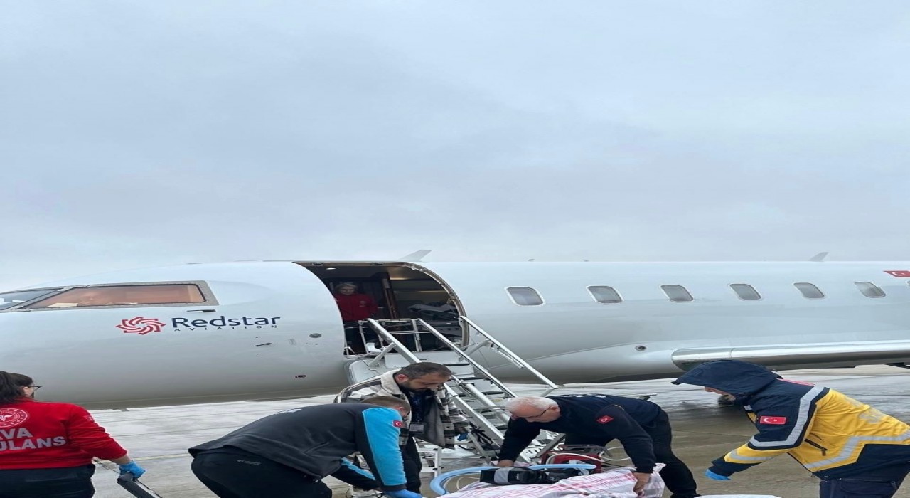 Ağrıda riskli gebelik uçak ambulans ile Ankaraya taşındı