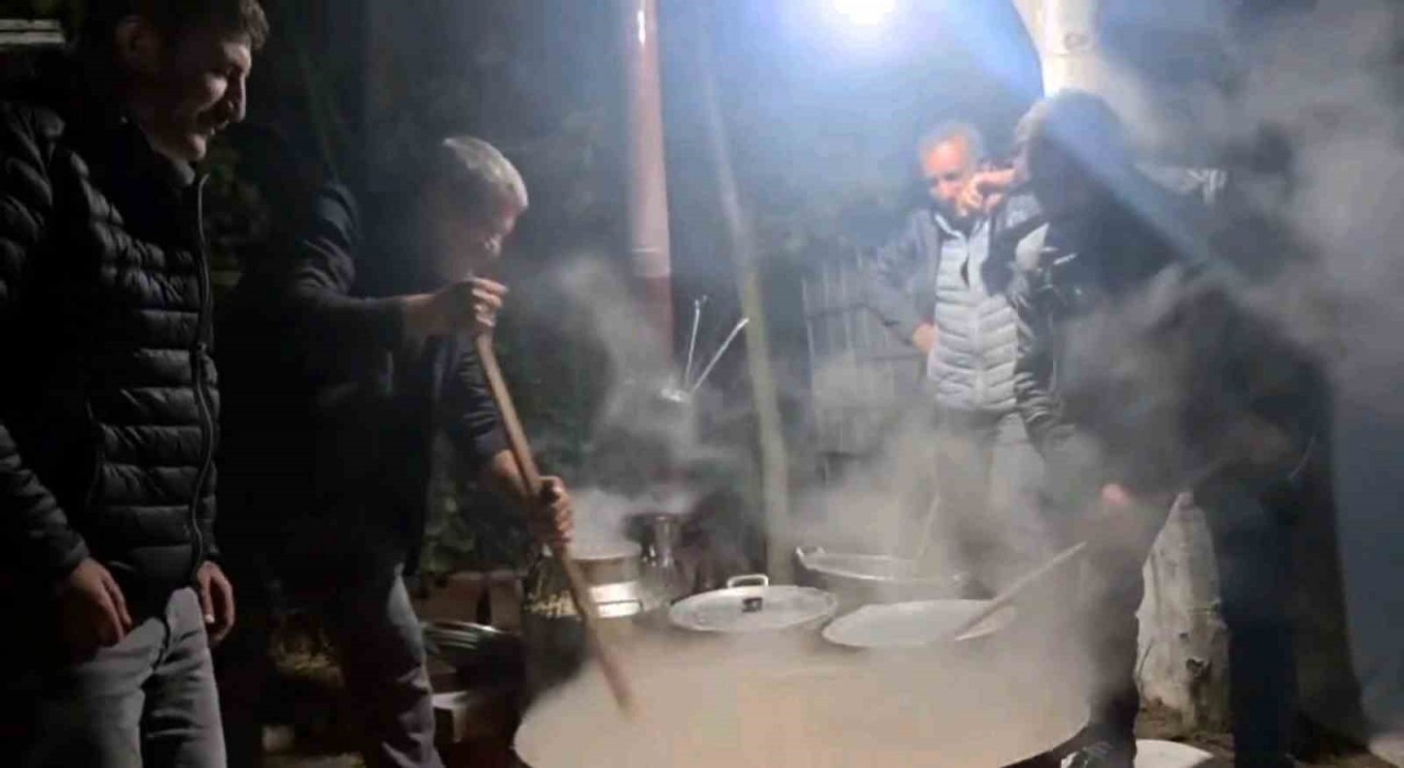 Ağrının geleneksel Halise lezzeti Edirnede ilgi gördü