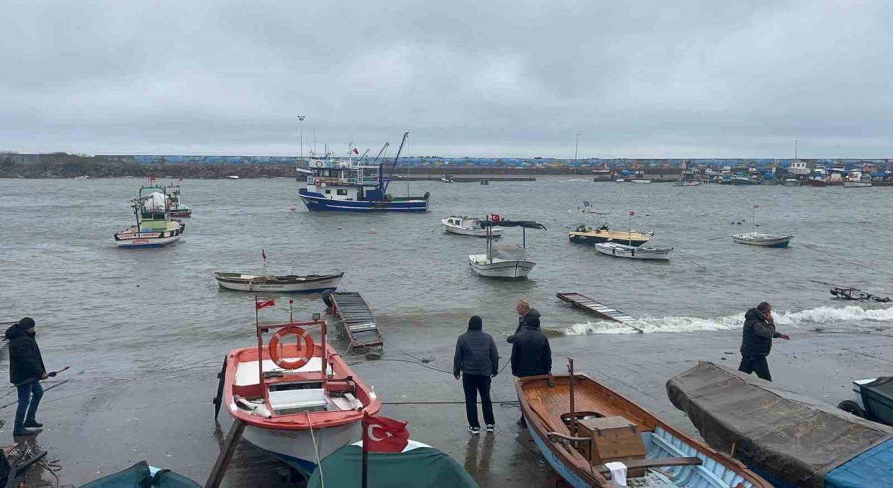 Akçakocada fırtına etkili oluyor