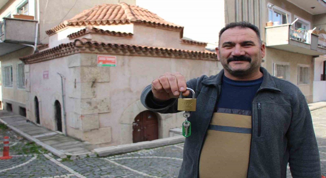 Amasyada kapısına kilit vurulan 9 türbeden 5i yeniden ziyarete açıldı