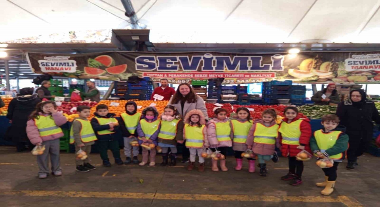 Anaokulu Öğrencilerinden Yerli Malı Haftasına anlamlı ziyaret