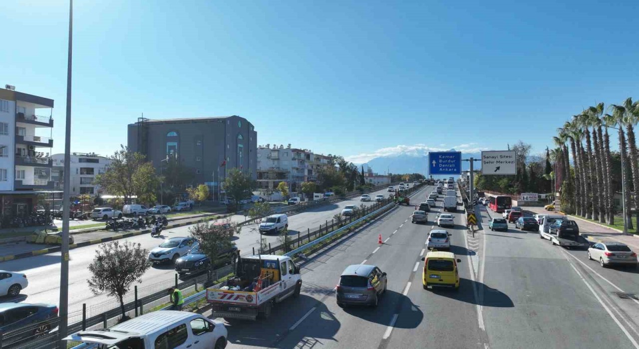 Ankara Büyükşehirden Gazi Bulvarına otokorkuluk