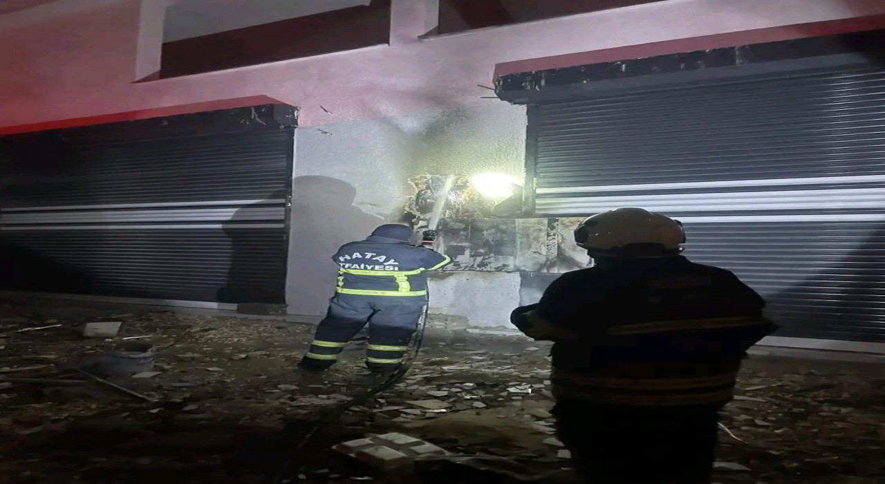 Antakyada elektrik panosu yandı