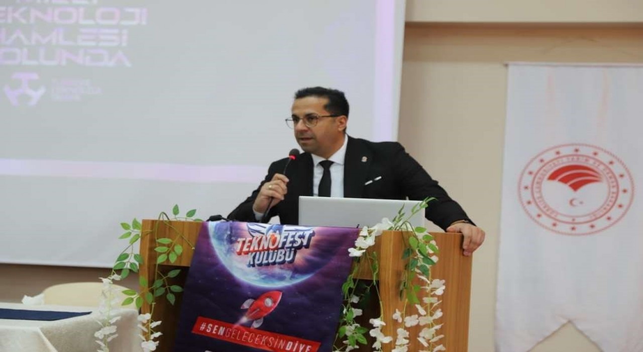 Ardahanda Teknofest Türkiye şampiyonluğu tecrübe paylaşımı yapıldı