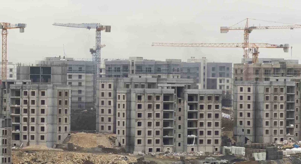 Arnavutköyde inşaatta asansör boşluğuna düşen işçi hayatını kaybetti