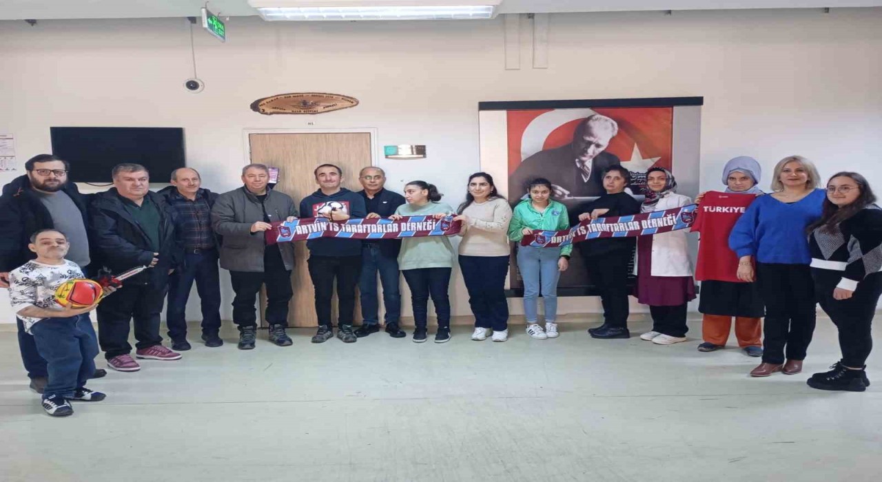 Artvin Trabzonspor Taraftarlar Derneğinden özel gereksinimli bireylere anlamlı ziyaret