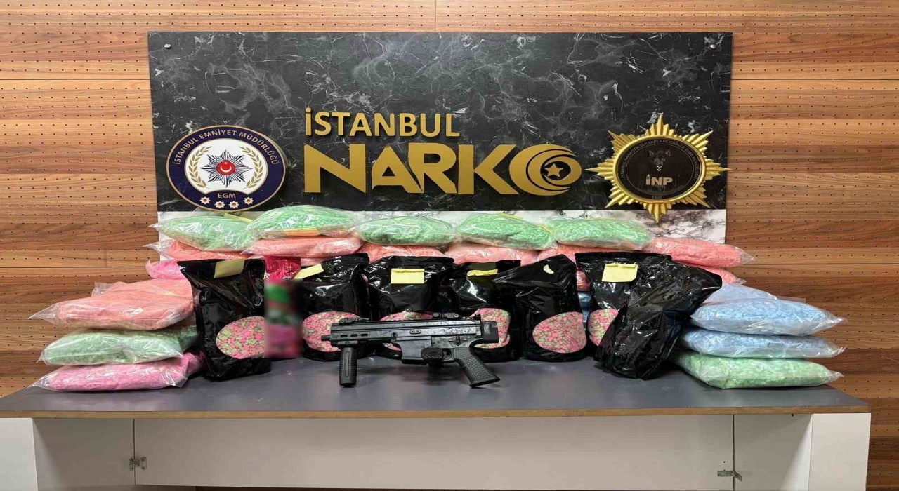 Avcılarda bir eve zulalanan 601 bin 380 adet uyuşturucu hap ele geçirildi