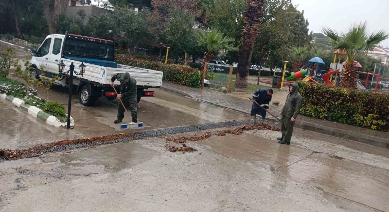 Aydın Büyükşehirden sağanak mesaisi