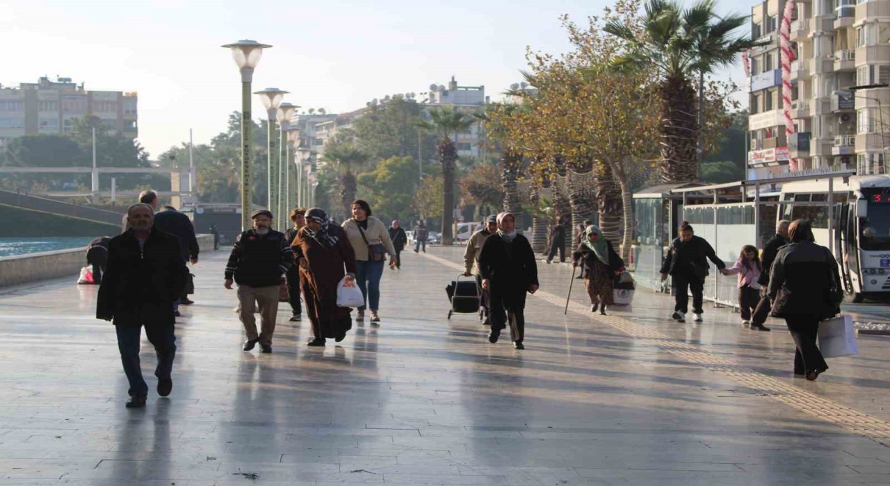 Aydında orta yaş nüfusu yoğunlukta