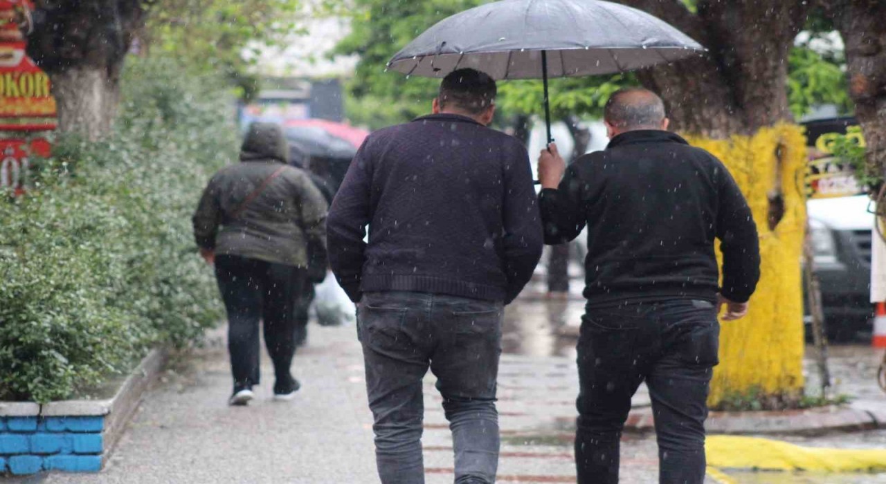 Aydında yağış akşam saatlerine kadar sürecek