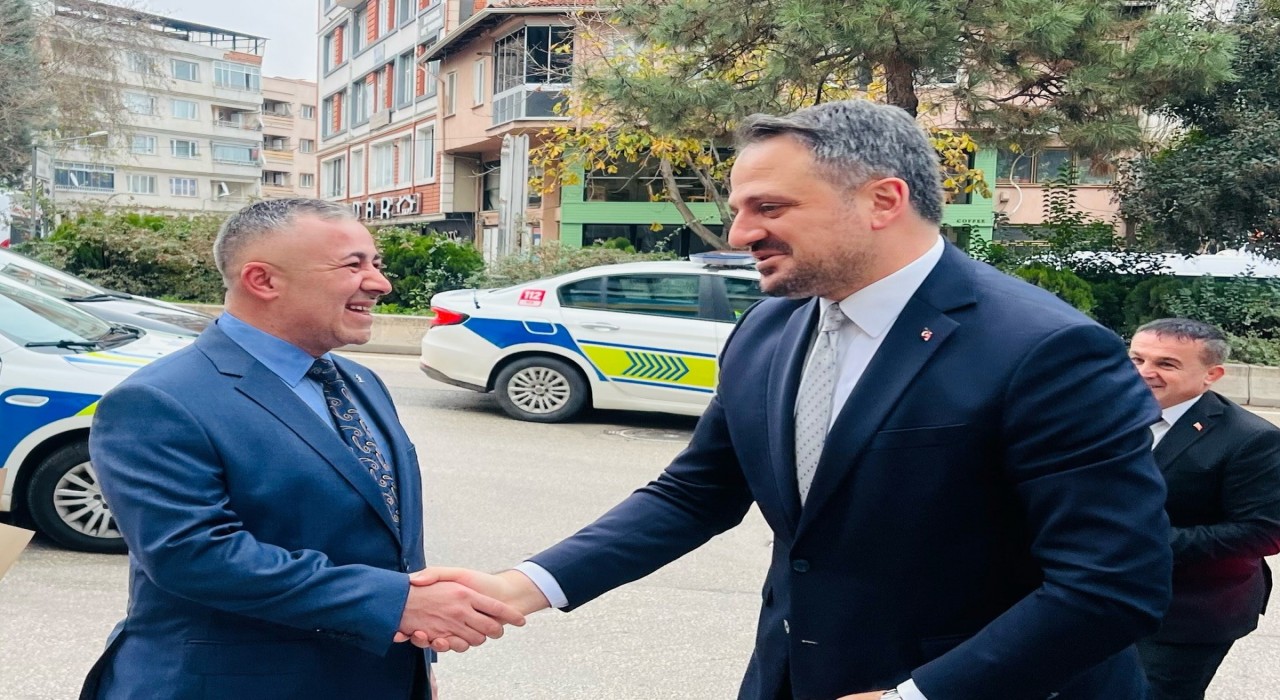 Bakan Yardımcısı Eminoğlu ve Serkan Yıldırım Bilecikte gençlik projelerini görüştü