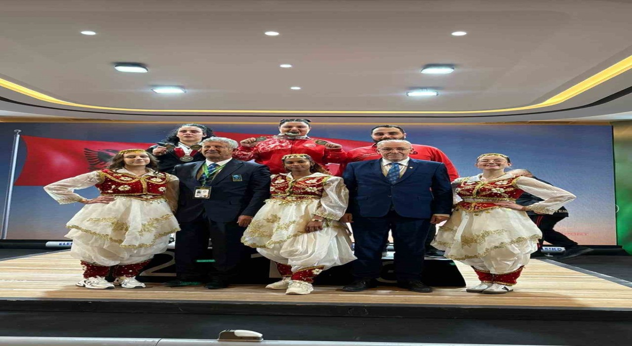 Balkan Şampiyonasından madalya ile döndüler