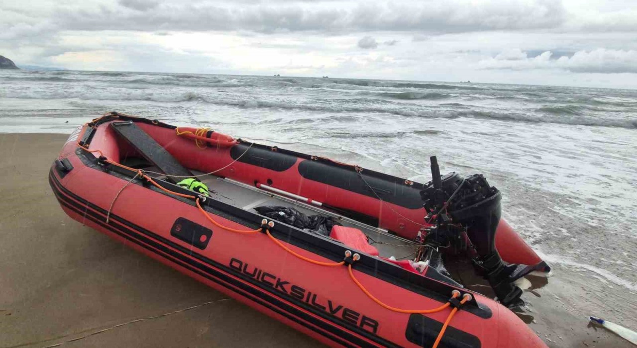 Bartında bot alabora oldu: 2 kişi kurtarıldı