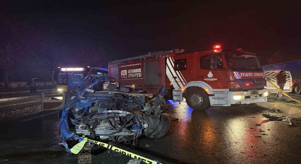 Başakşehirde kontrolden çıkan beton mikseri zincirleme kazaya neden oldu: 2 ölü, 6 yaralı