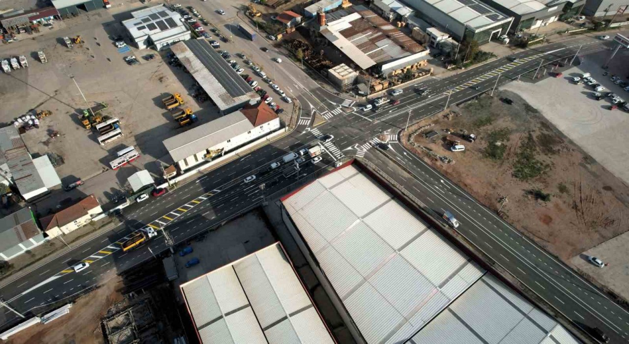 Başiskele Kullarda kavşak düzenlemesi yapıldı