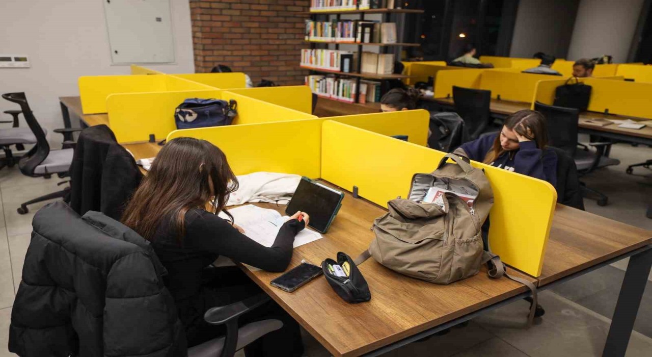 Başiskeledeki merkez öğrencilere konforlu çalışma ortamı sunuyor