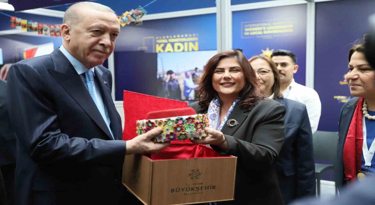Başkan Çerçioğlundan Cumhurbaşkanı Erdoğana Aydın hediyesi