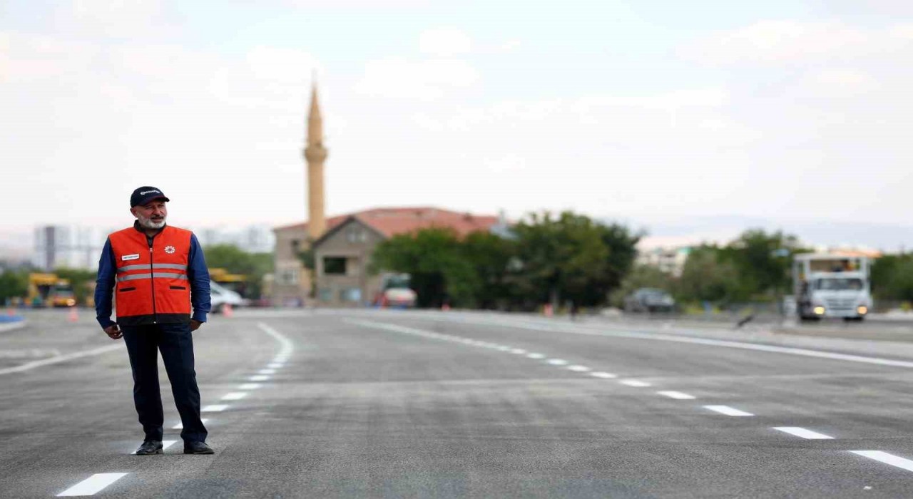 Başkan Çolakbayrakdar: Şehrimizin ulaşımını geleceğe taşıyan devasa bir eser kazandırdık