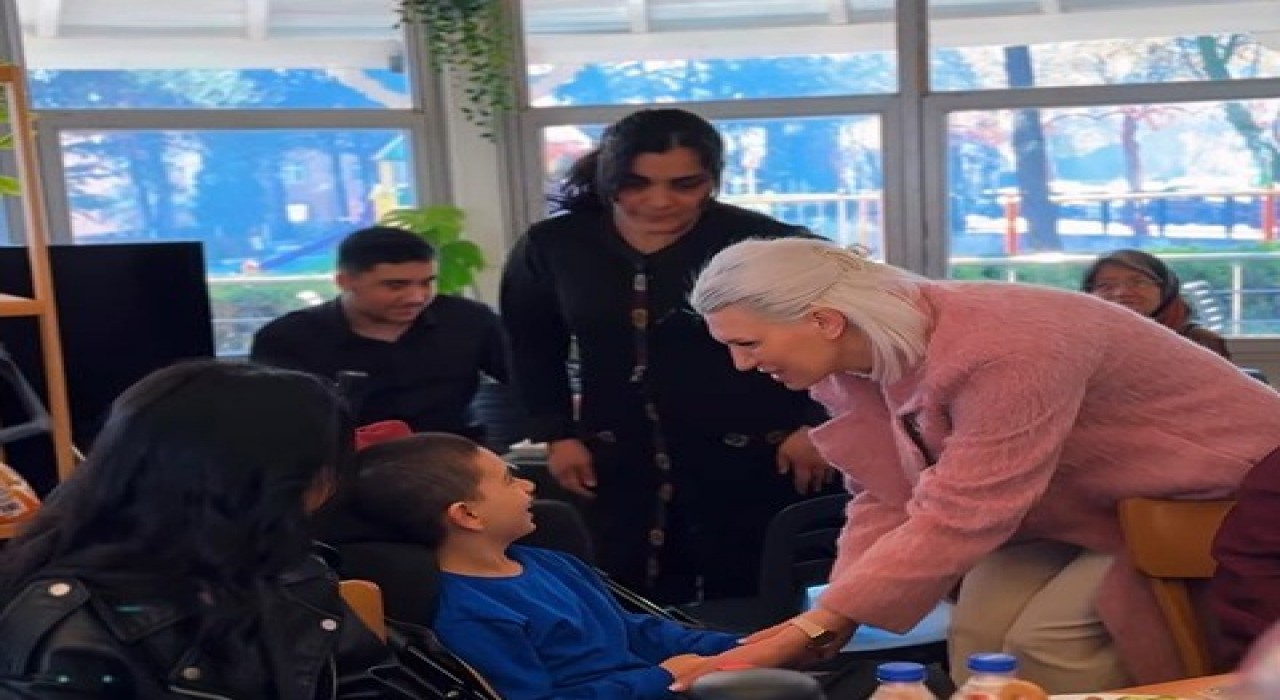 Başkan Subaşından +1 Mutluluk Kafe çalışanlarına özel ziyaret