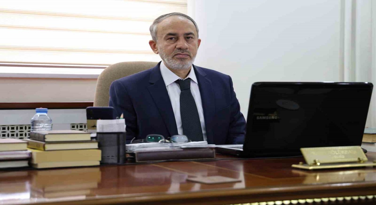 Başvaiz Saffet Bölükbaşı: Yapay zekâyı kullanarak yanlış ve zararlı içerikler üretmek haramdır, caiz değildir