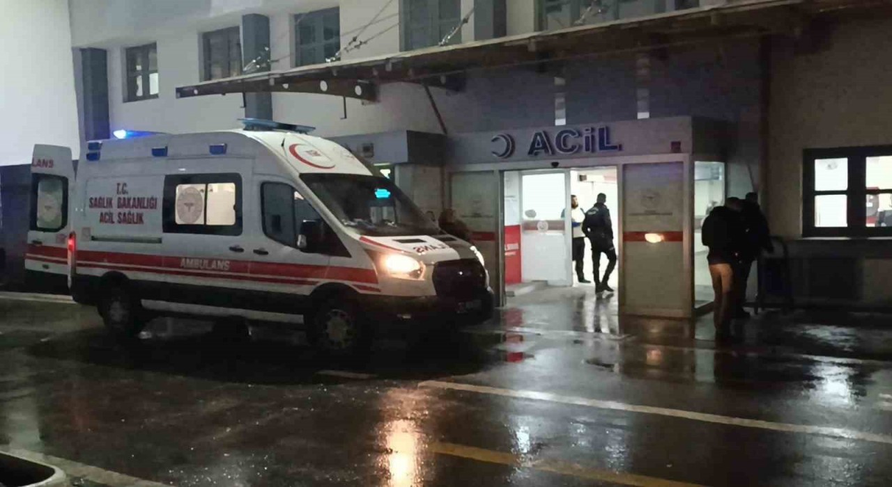 Batmanda 18 yaşındaki genç bıçaklandı