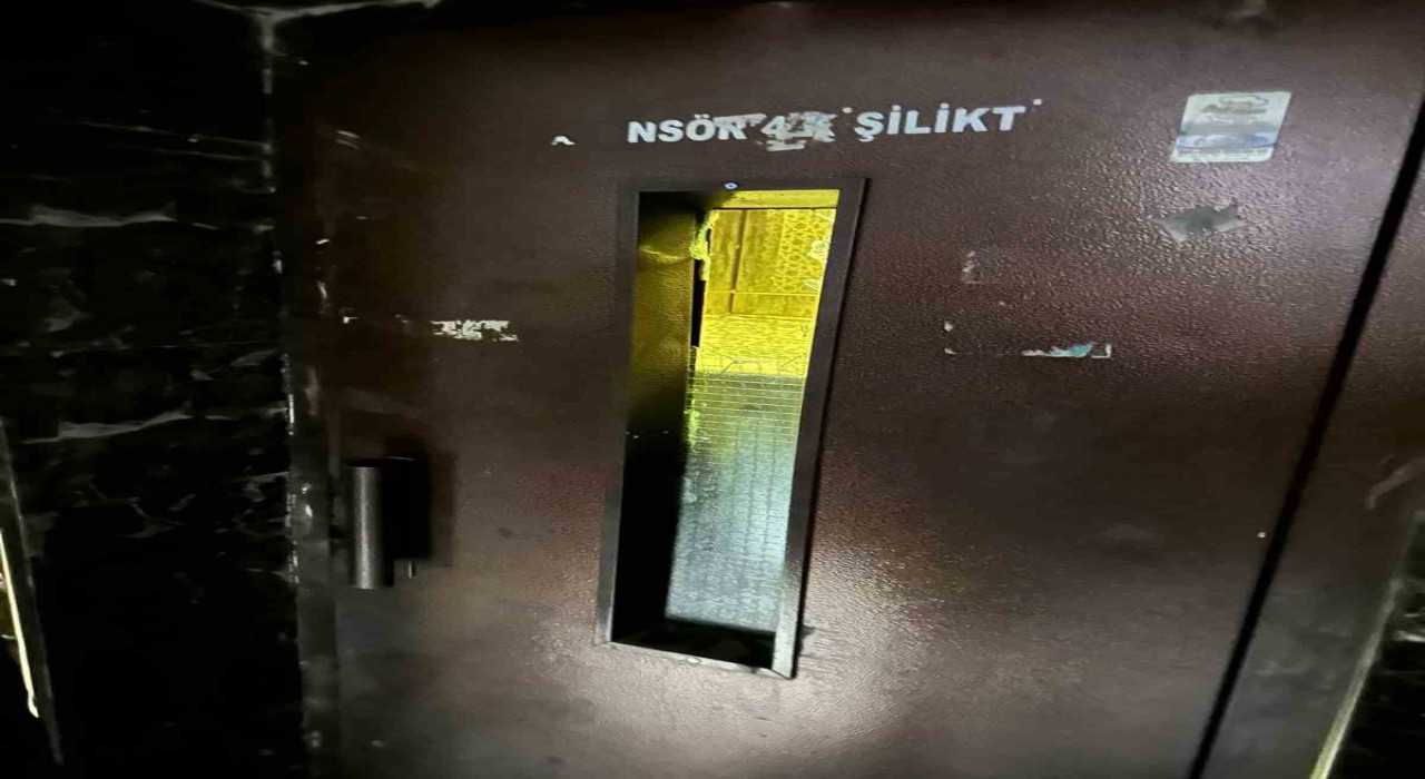 Batmanda asansörde mahsur kalan vatandaş kurtarıldı