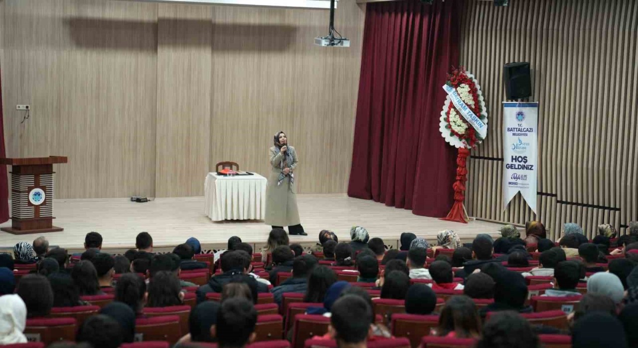 Battalgazide Uzaktan Sevmek Kudüs programına yoğun ilgi