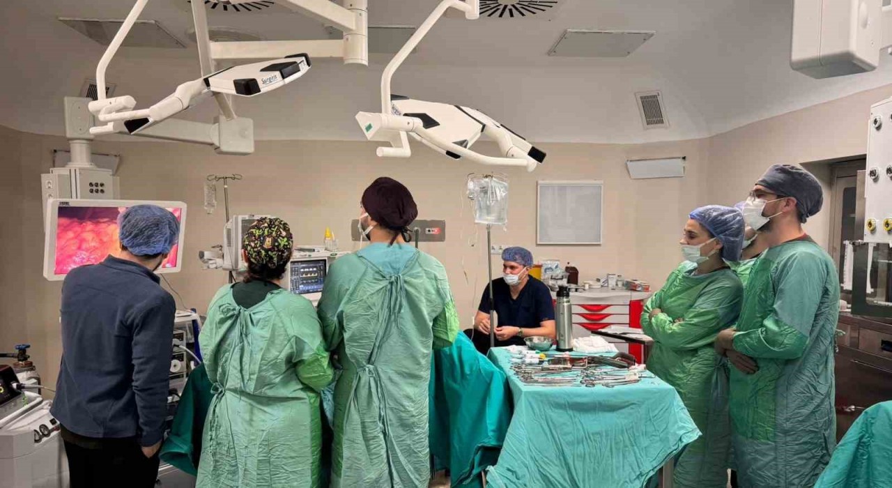 Bayburt Devlet Hastanesinde ilk kez izsiz cerrahi yöntemi uygulandı