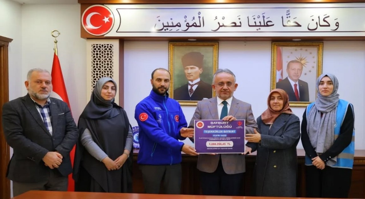 Bayburtta Filistin için düzenlenen hayır çarşılarında 1 milyon liranın üzerinde bağış toplandı