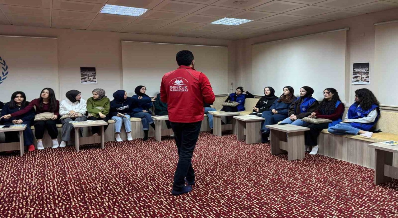 Bayburtta gençler bağımlılığa karşı bilgilendirildi