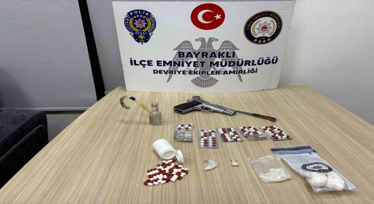 Bayraklı polisi iz sürdü, 4 şüpheliyi kıskıvrak yakaladı