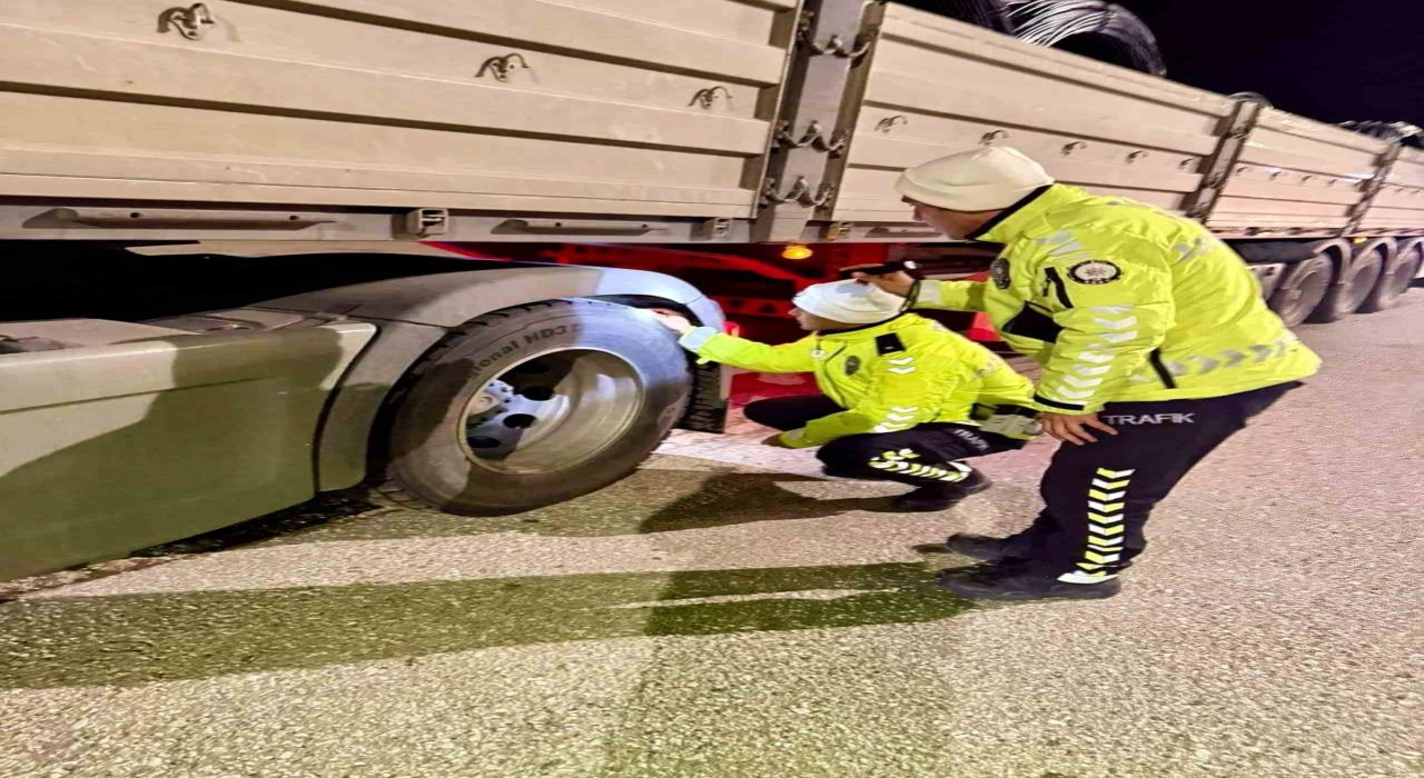 Bilecikte kış lastiği denetimleri sürüyor