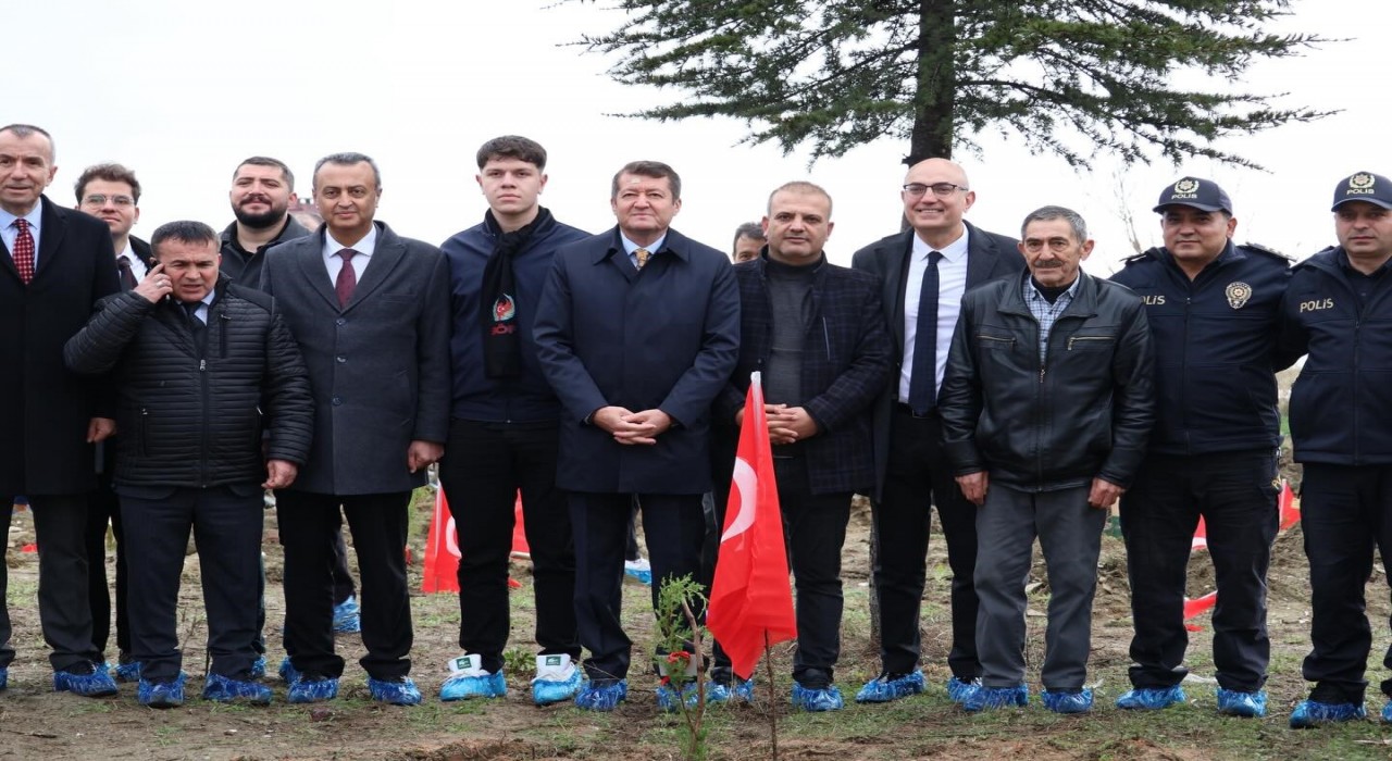 Bilecikte şehitler adına fidan dikimi gerçekleştirildi