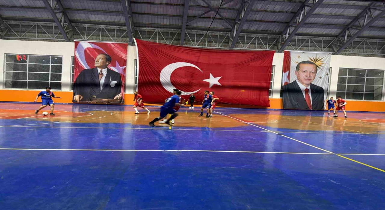 Bulanıkta ‘Kurumlar Arası Futsal Turnuvası başladı