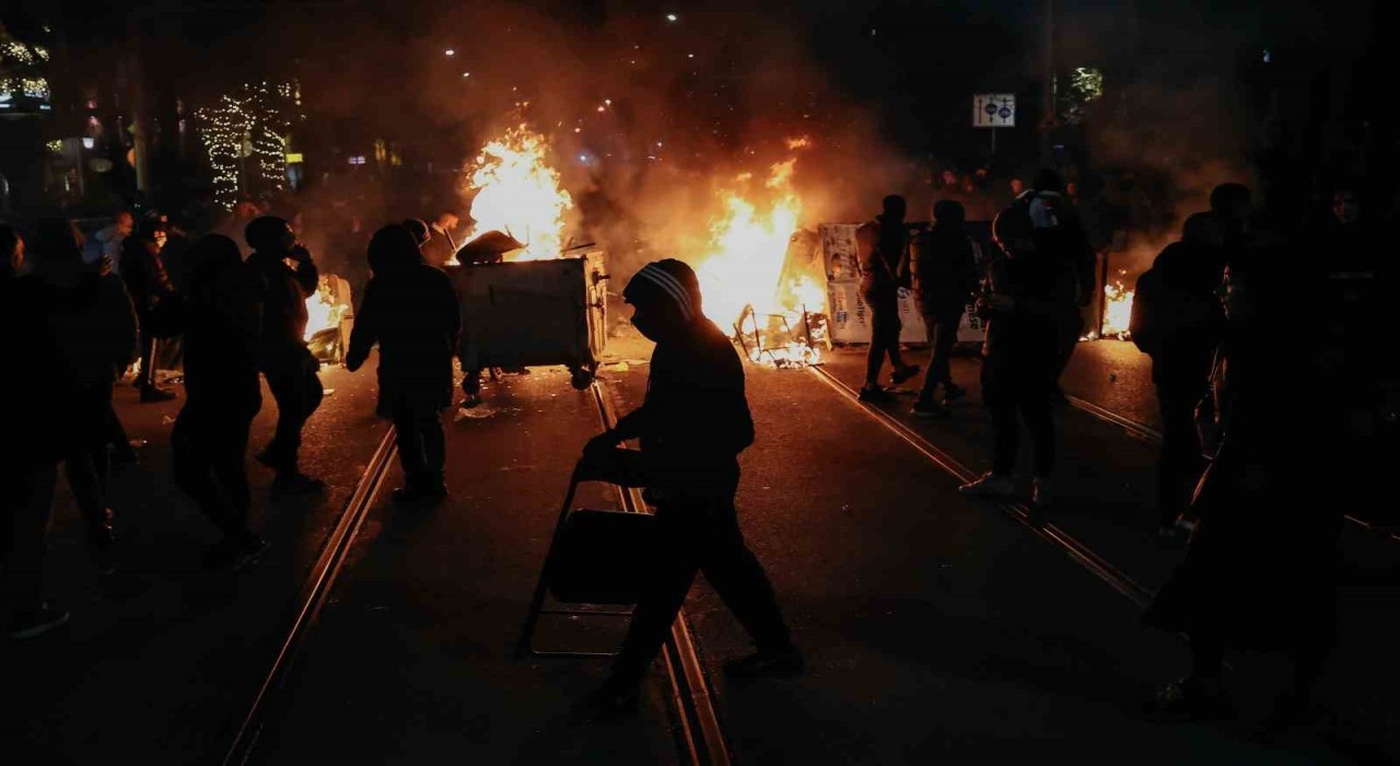 Bulgaristanda hükümet karşıtı protestolarda çatışma: 2 yaralı, 10 gözaltı