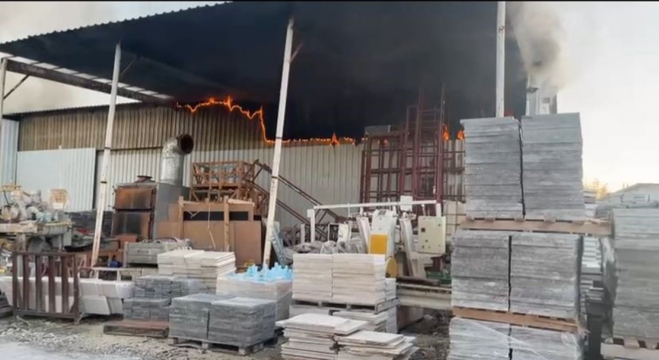 Burdurda mermer fabrikasında yangın