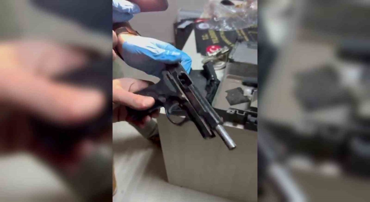 Bursada kaçak silah atölyesine Yıldırım operasyonu: Çok sayıda silah ele geçirildi