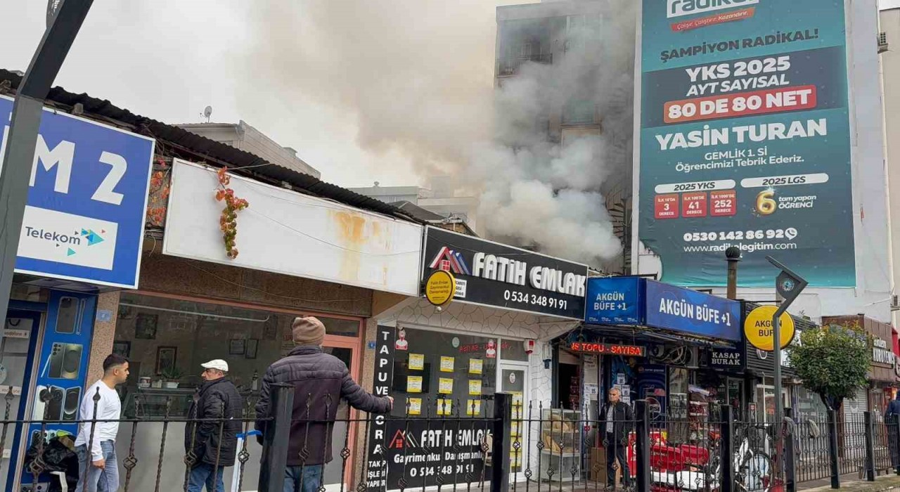 Bursada pide imalathanesinde yangın paniği