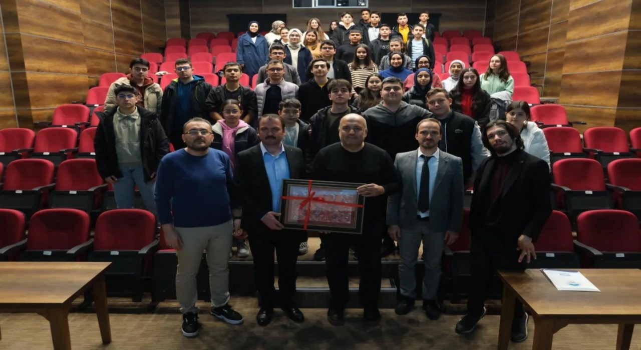 Büyükşehirden gençlere eğitimde güçlü destek: Metamatik kampı