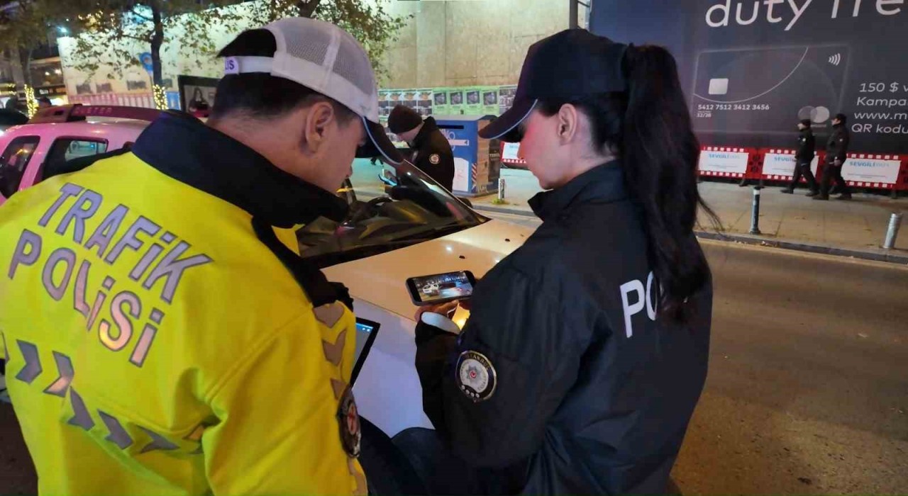 Caddebostanda taşkınlığa geçit yok: 98 bin 595 TL ceza kesildi