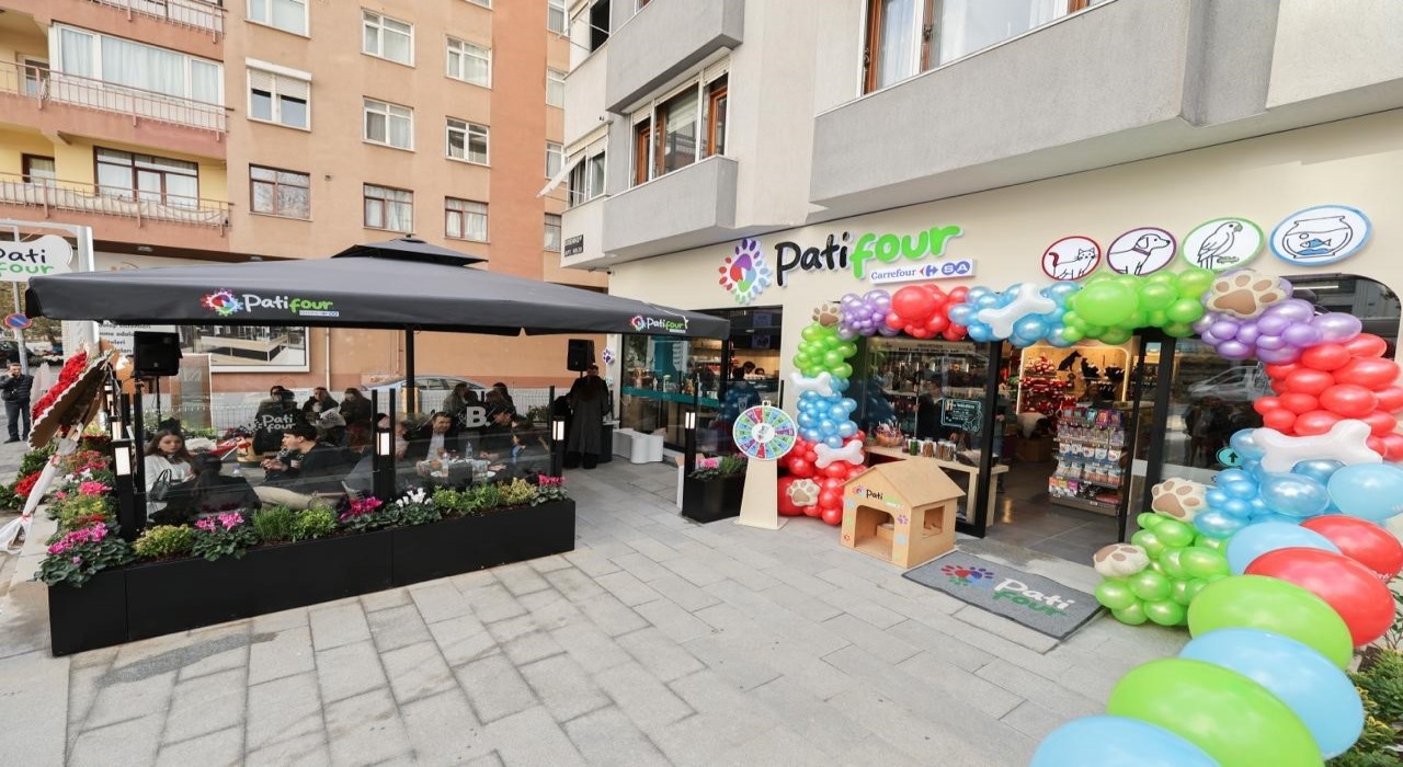 CarrefourSA, yeni nesil yaşam alanı PATiFOURun açılışını yaptı